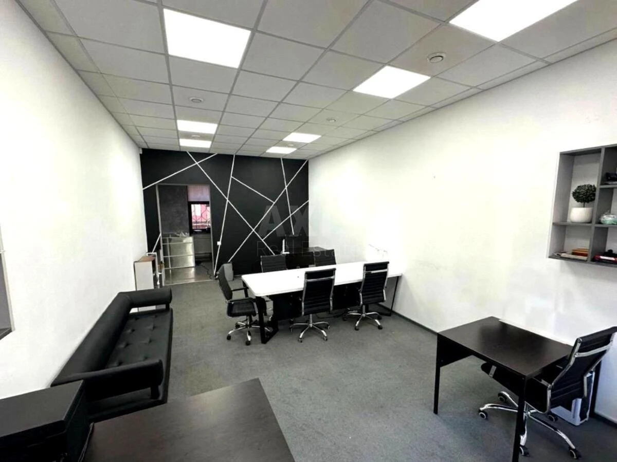 Office vul. Vozdvyzhens'ka 14, 82m268456