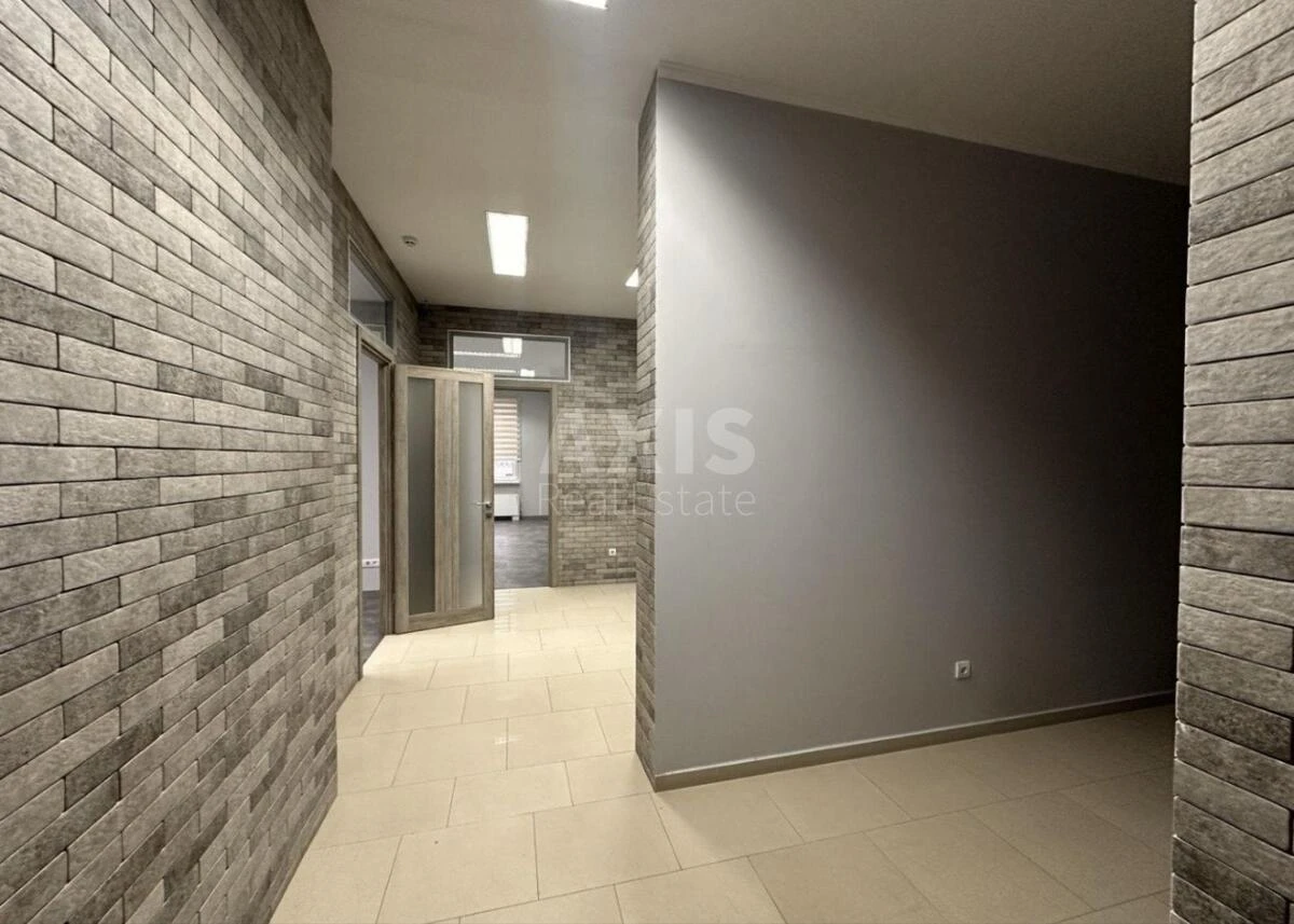 Office vul. Antonovycha 33В, 300m2647792