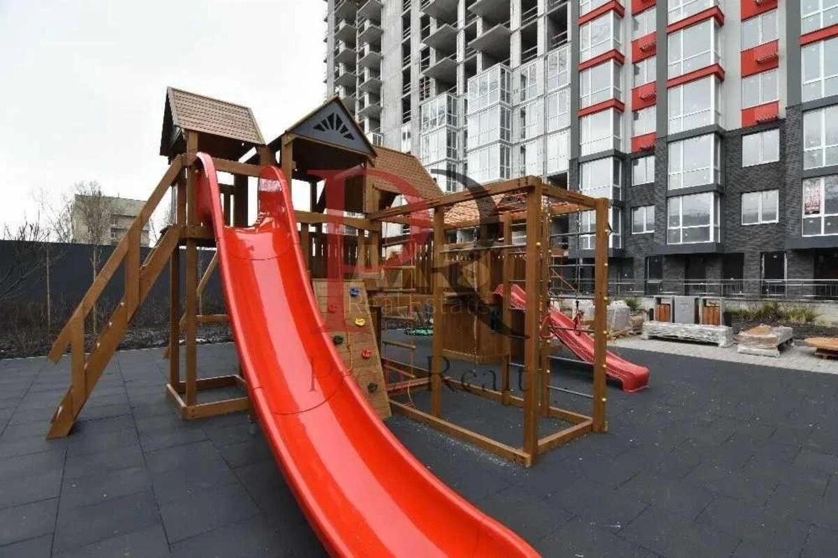 1k apartment vul. Bulahovs'kogo Akademika 2700246