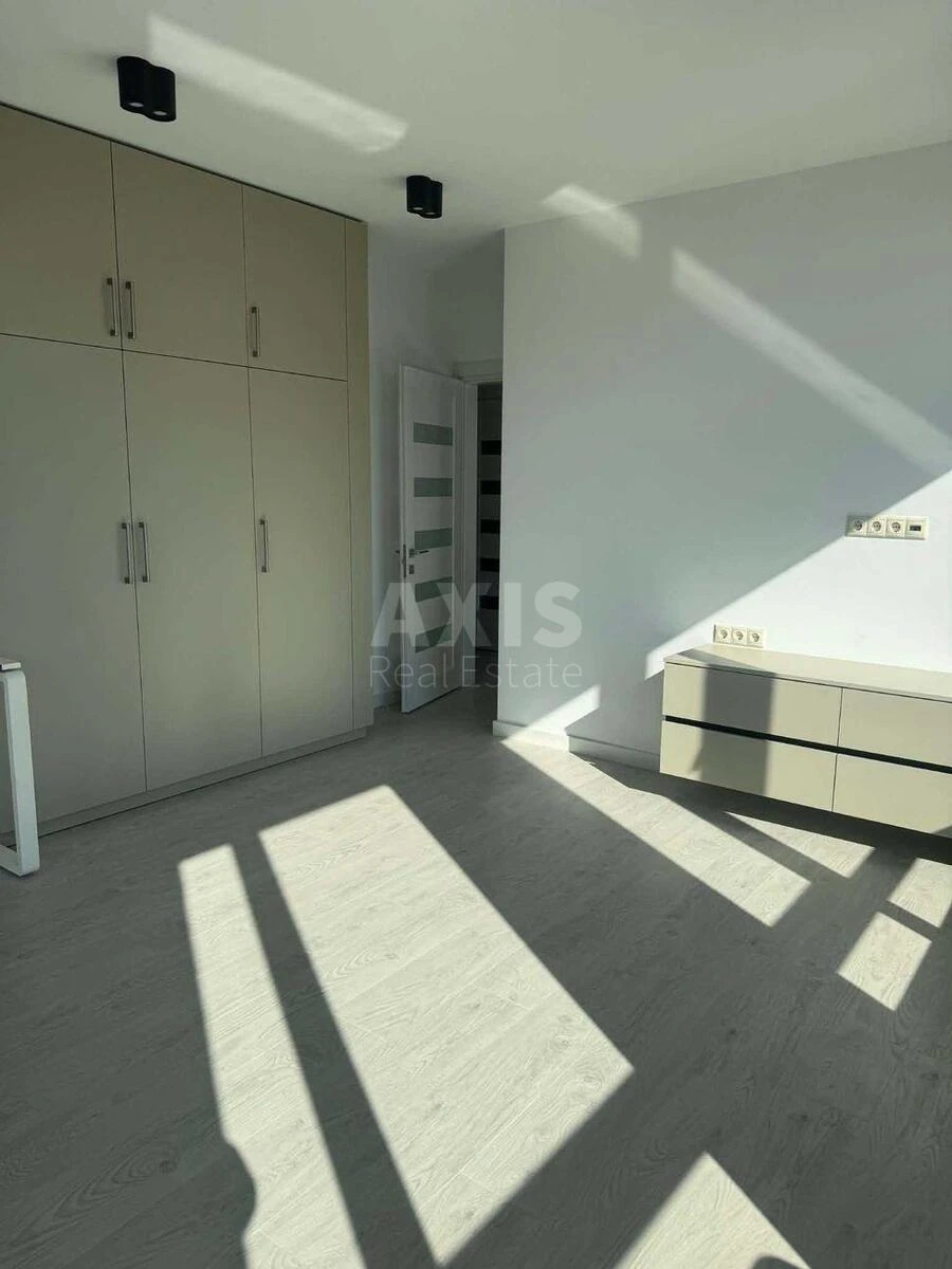 2k apartment vul. Oleksandra Olesja 10715386