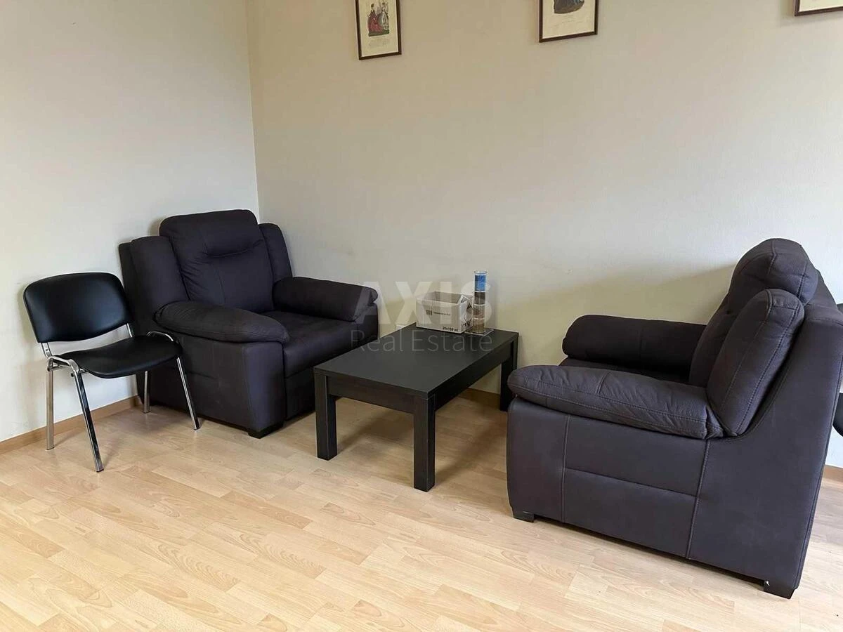 Office vul. Shums'kogo Jurija 1, 196m2602810