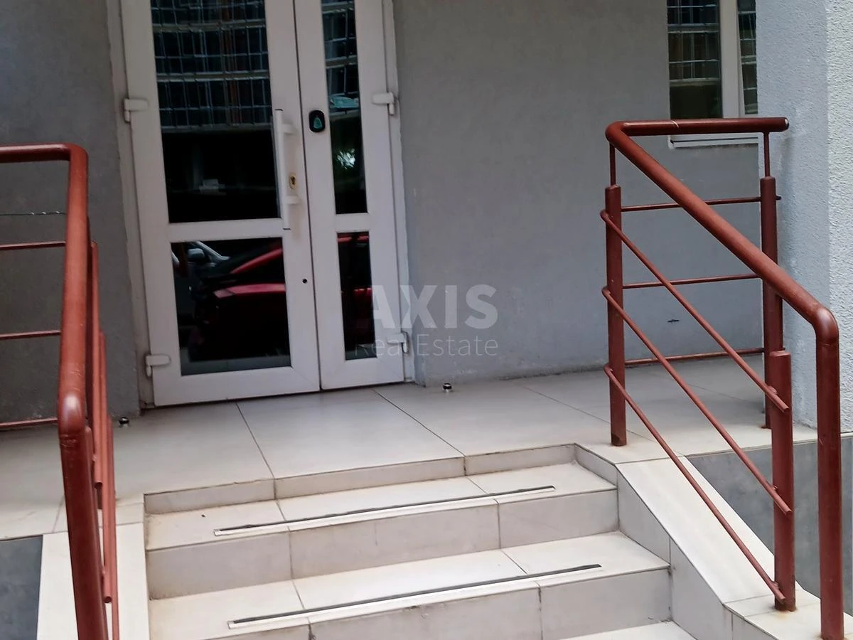 1k apartment vul. Yulia Zdanovska 34Б7041416