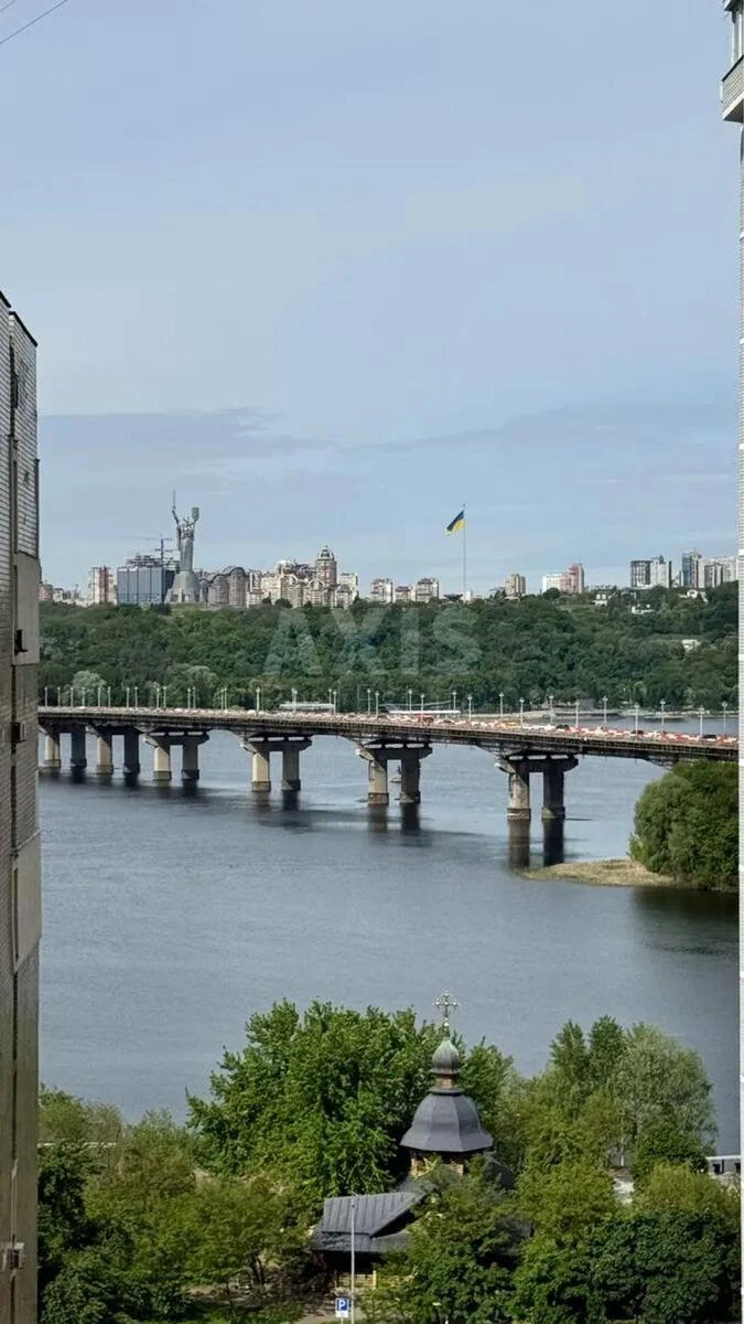 2к квартира пр-т Тычины Павла 4599689