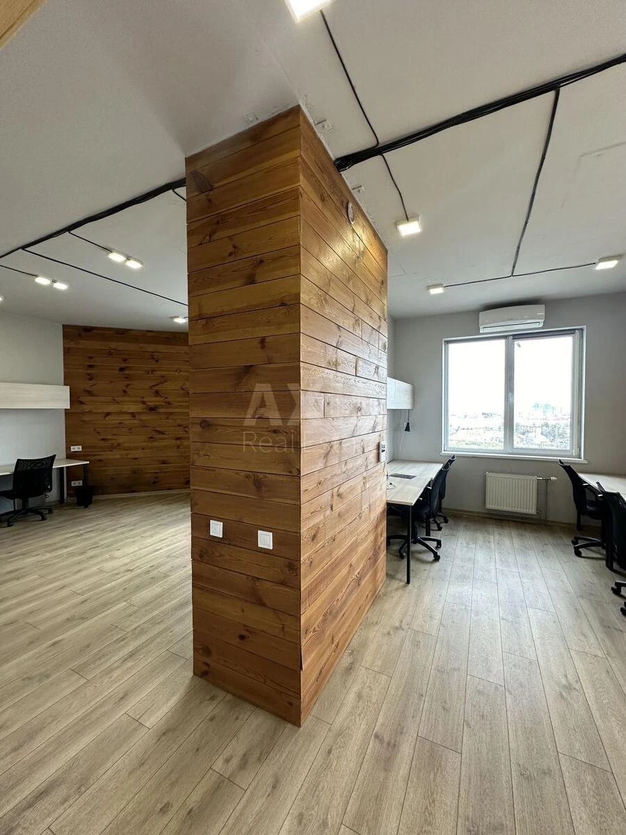 Office pr-t Berestejskij 24, 76m2713576