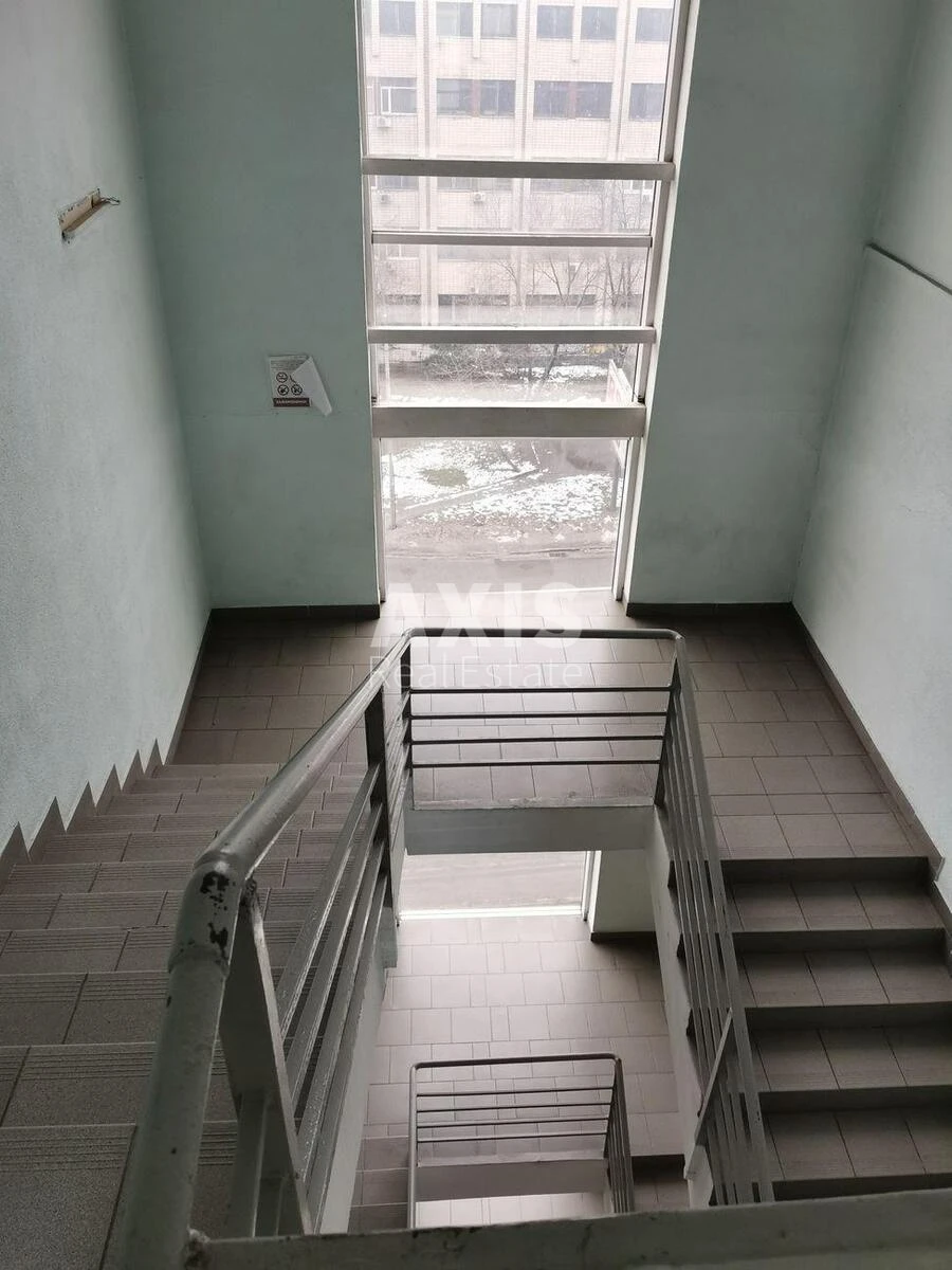 Office shose Harkivs'ke 19, 140m25768410