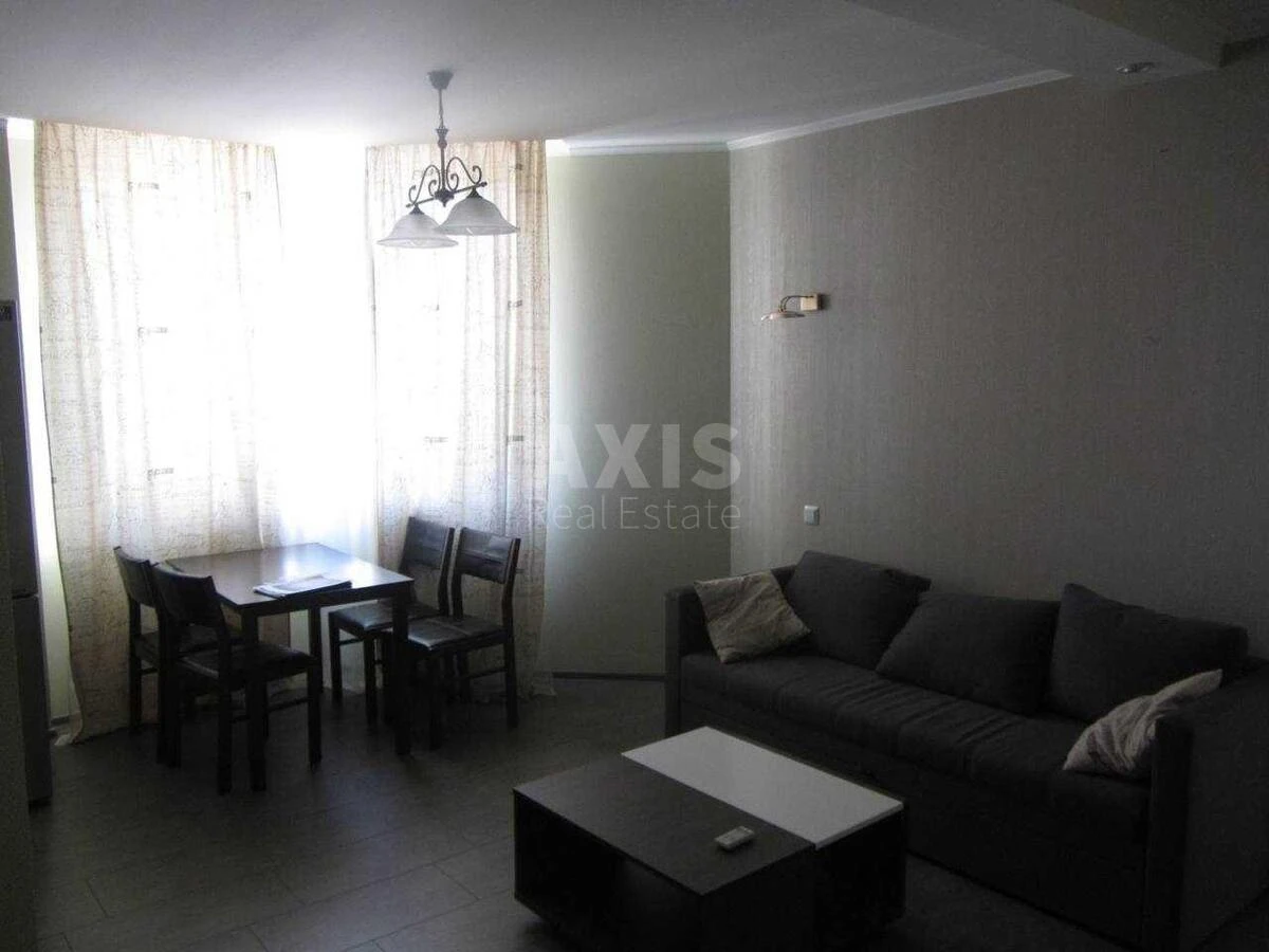 2к квартира ул. Ахматовой Анны 30682372