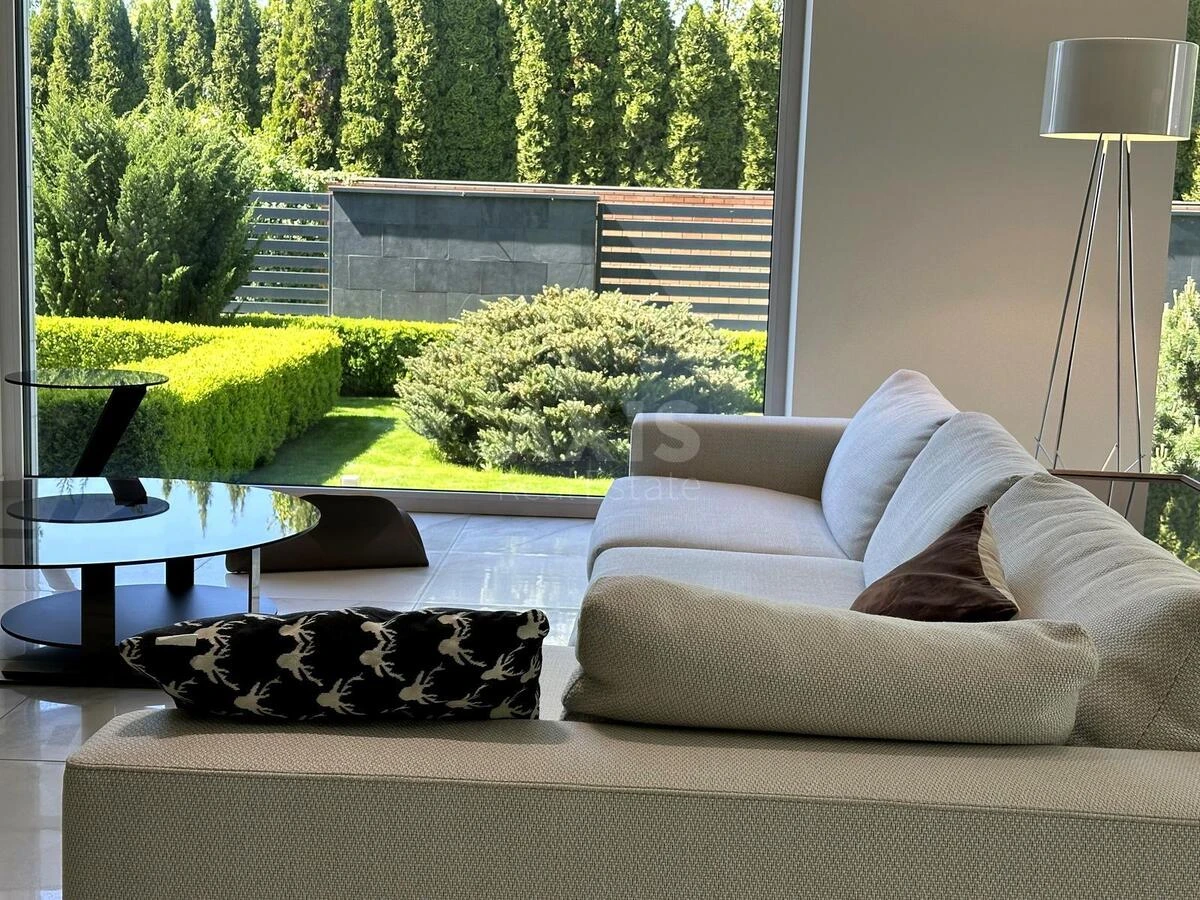 House vul. Central'na, 500m2, Kyiv city701940