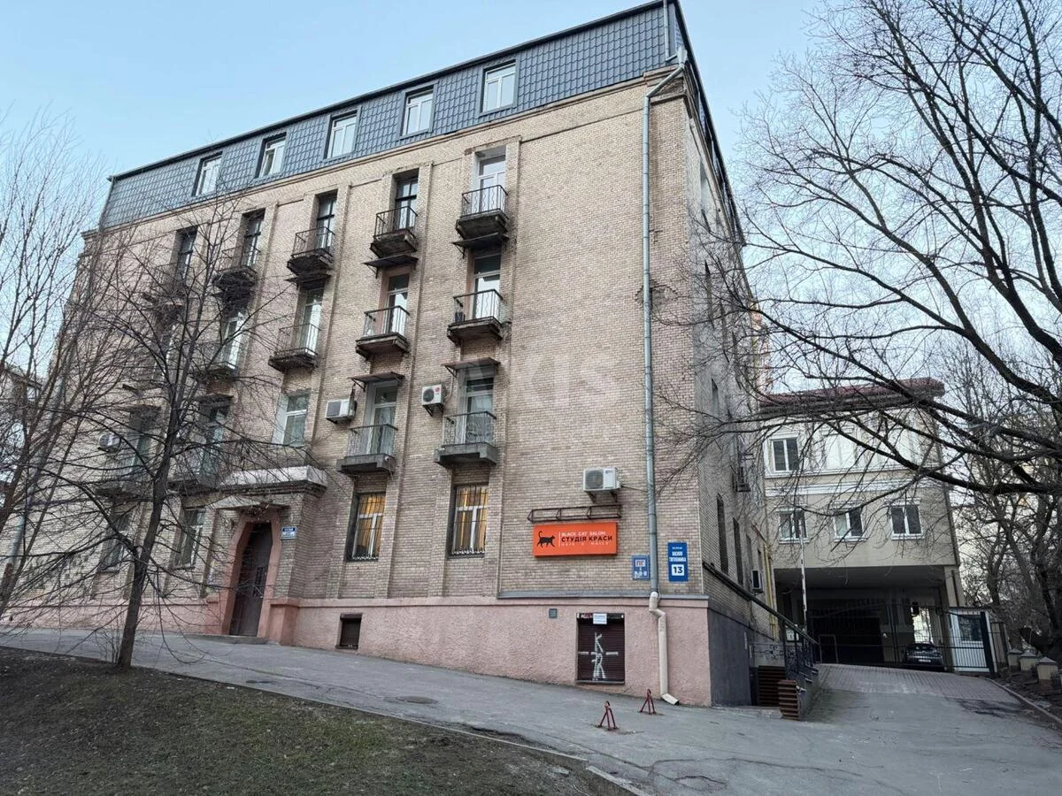 2к квартира вул. Василя Тютюнника 13