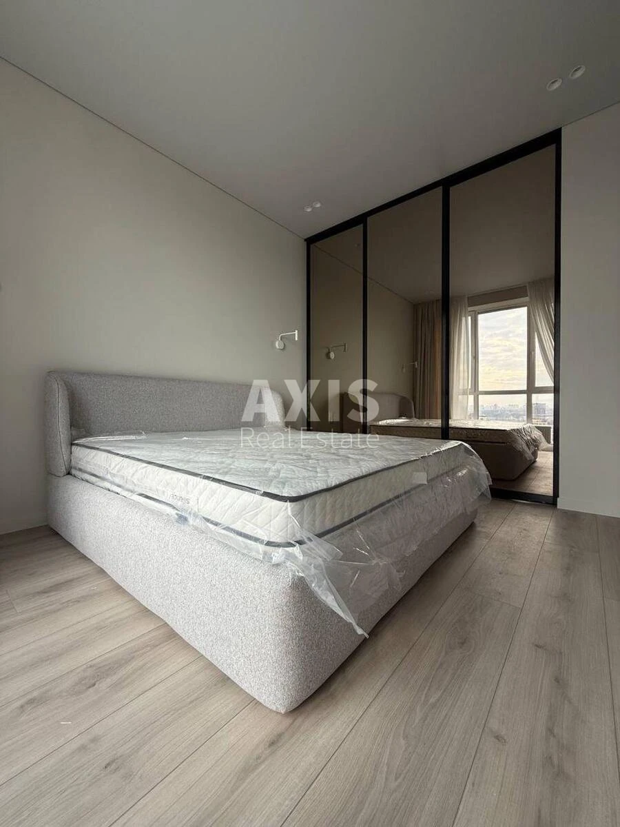 1k apartment vul. Bul'varno-Kudrjavs'ka Fifteen A675095