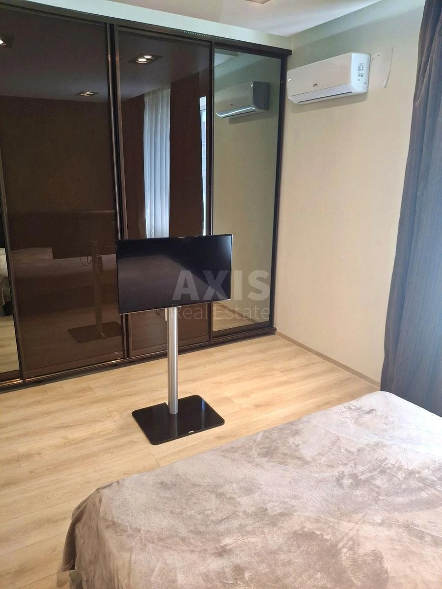 3k apartment vul. Staronavodnyc'ka 8Б639555