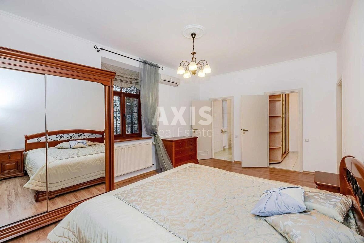 4k apartment vul. Pavlivs'ka 18540903