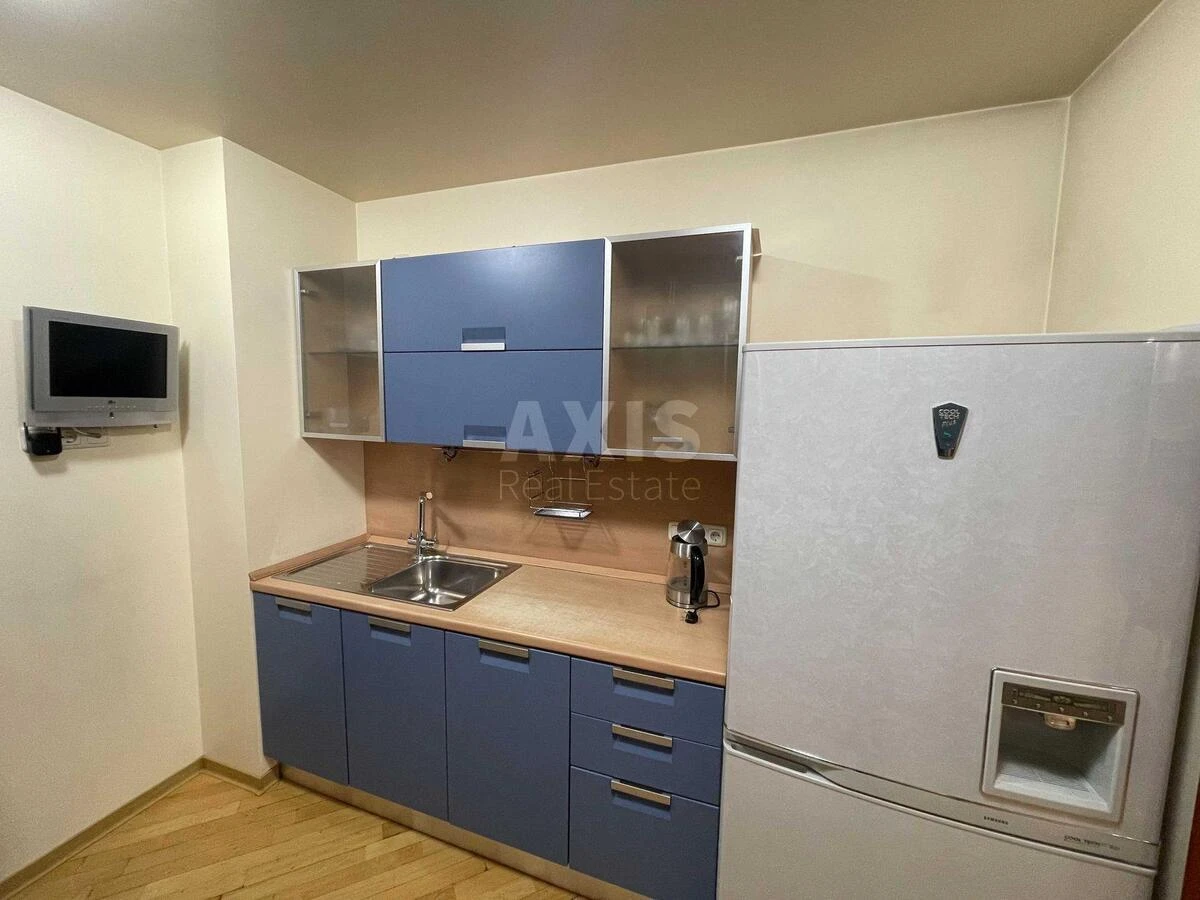 3k apartment pr-t Volodimira Іvasyuka 12Д645490