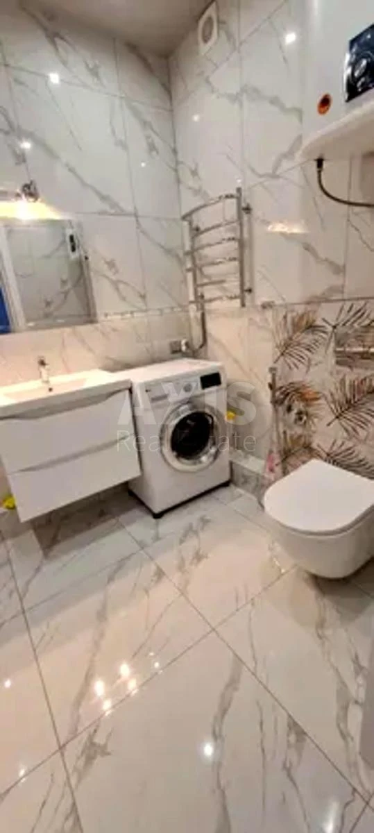 1k apartment nab. Dniprovs'ka 15Є664920