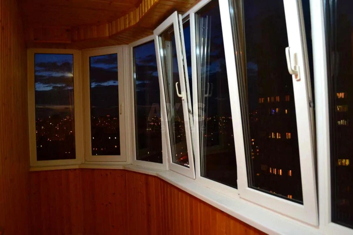 3k apartment vul. Ahmatovoi' Anny 13668355