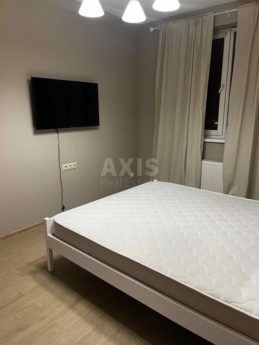 1k apartment vul. Revuc'kogo 40В652416