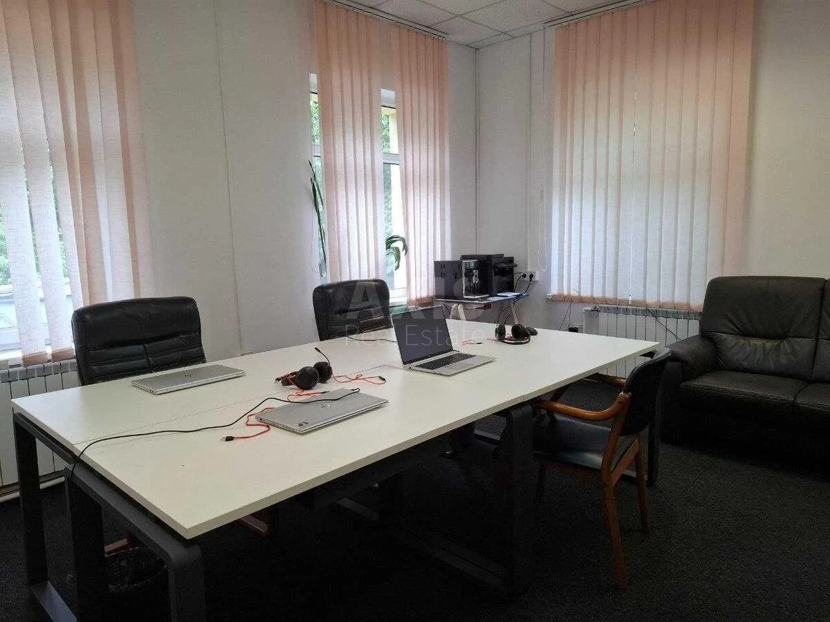 Office vul. Teligy Oleny 6, 38m2687249