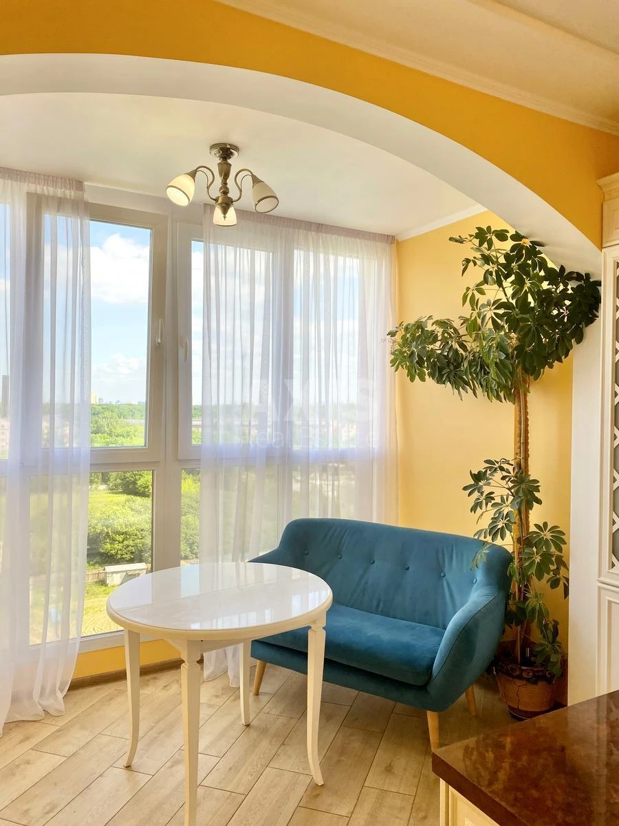 2k apartment vul. Metrologichna 11В669131