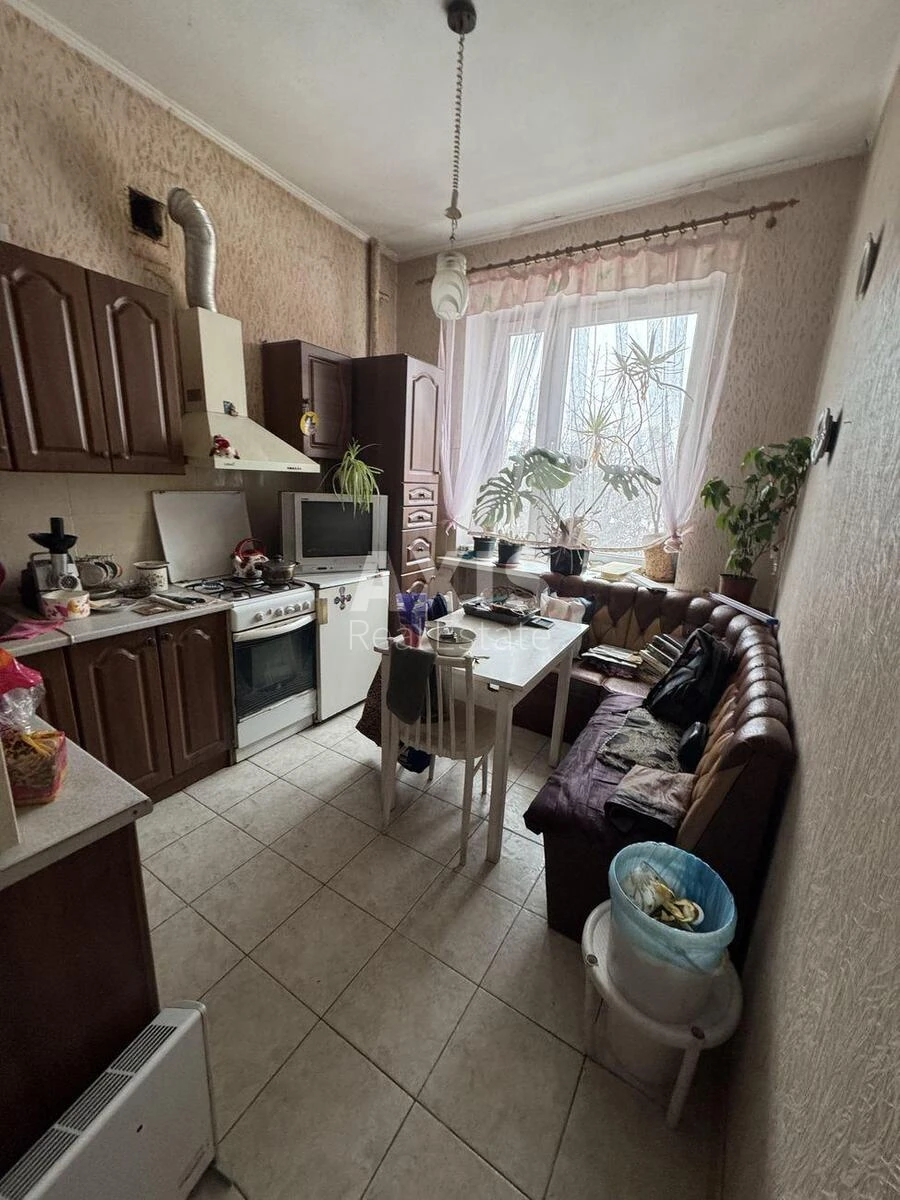 2к квартира ул. Вышгородская 4660603
