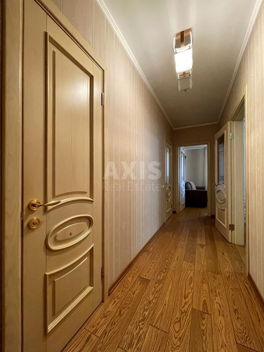 4k apartment vul. Sribnokil's'ka 226390512