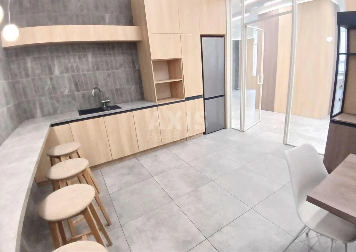 Office vul. Sichovyh Stril'civ 44А, 251m2674923