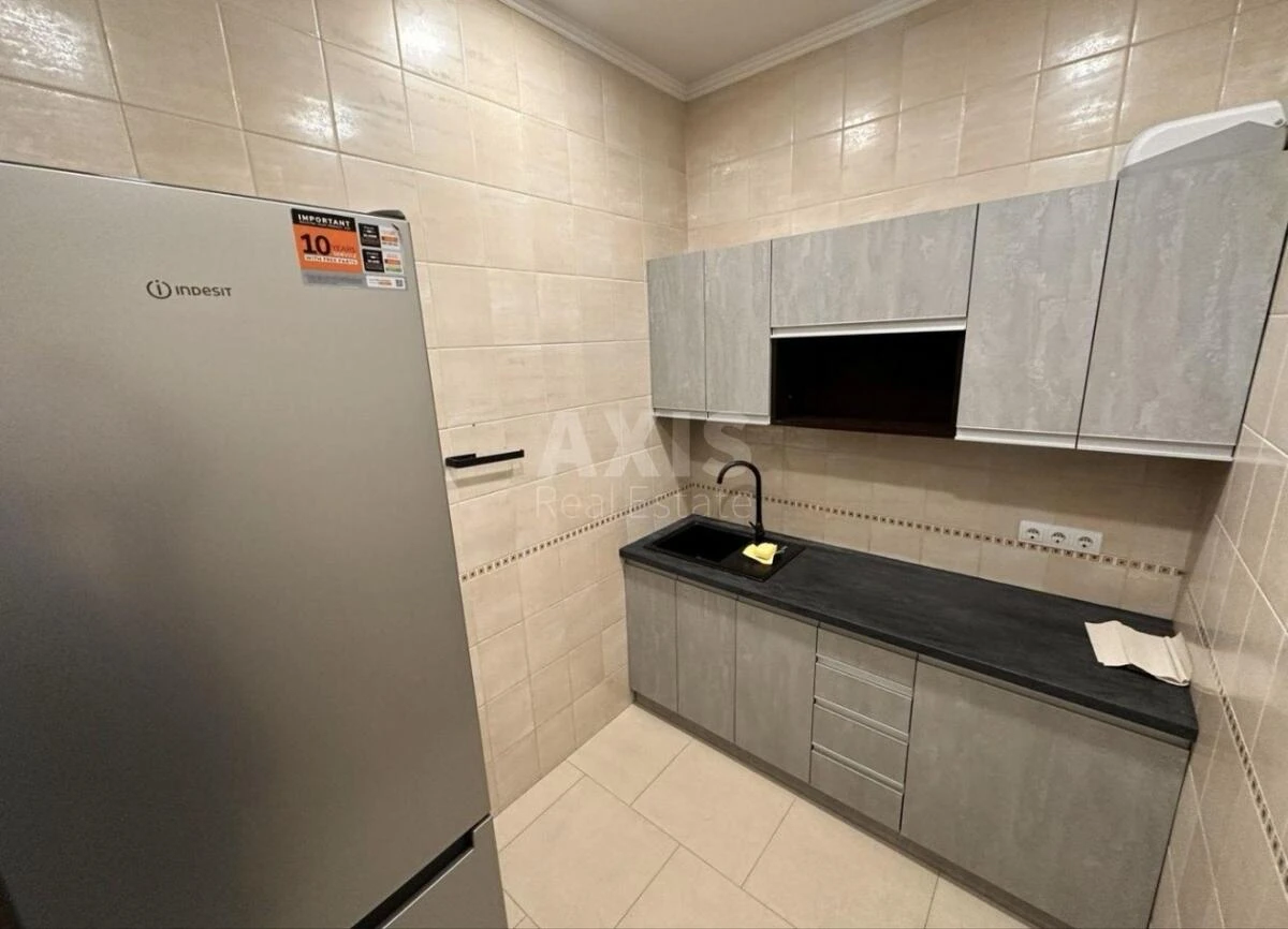 Office vul. Antonovycha 33В, 300m2647796