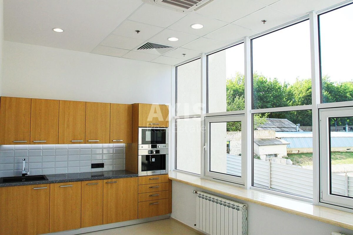 Office vul. Jevgena Konoval'cja 44A, 400m2651809