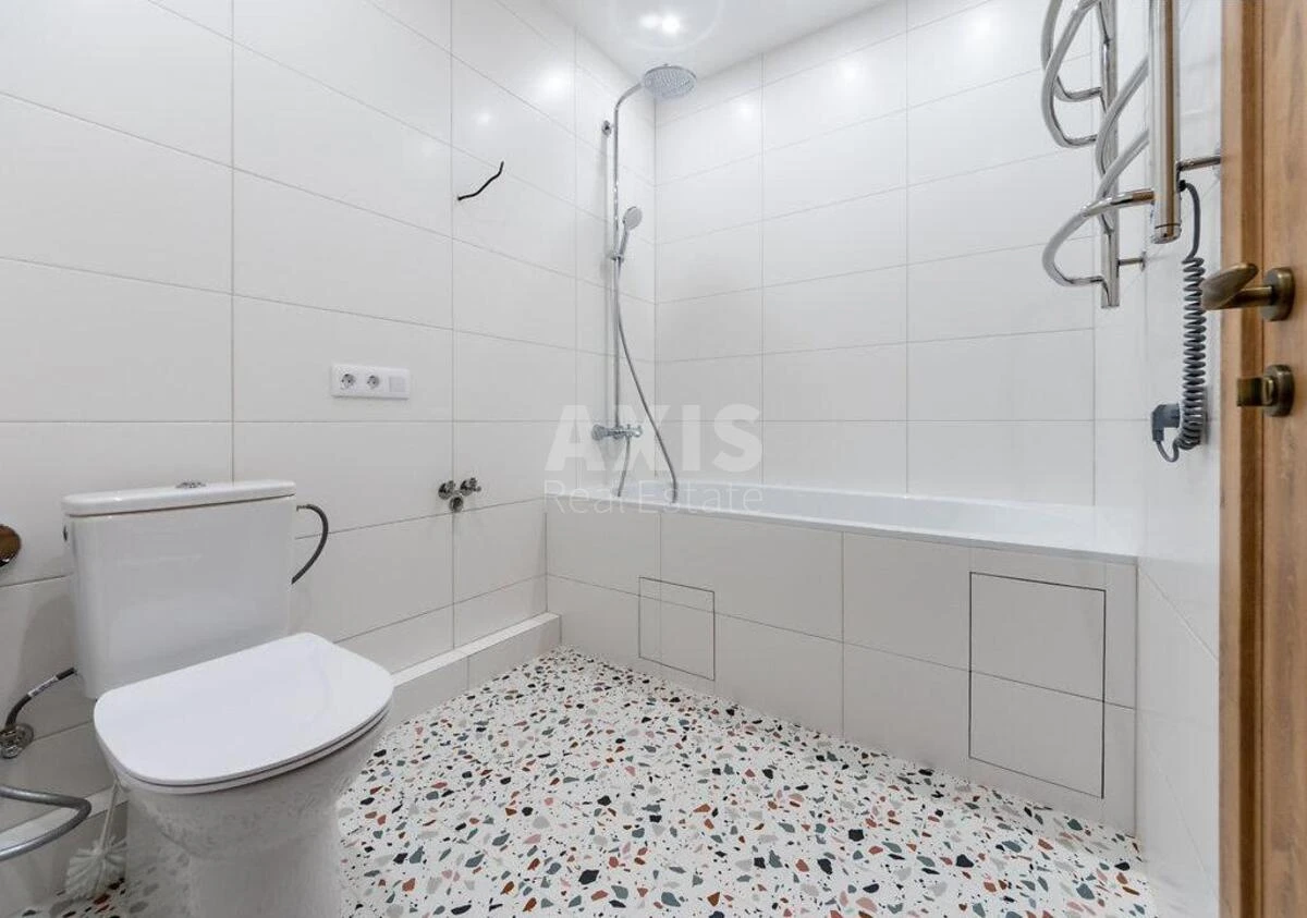 3k apartment vul. Sverstjuka Jevgena 6Д696936