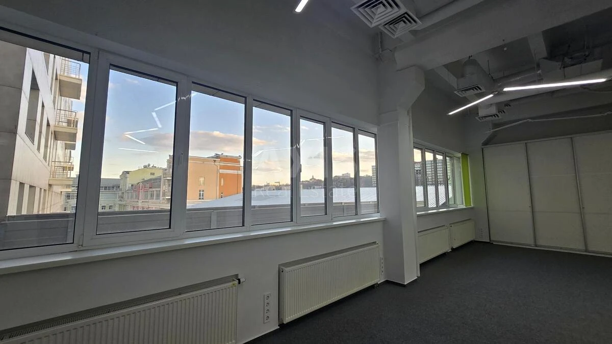 Office vul. Sosninyh Sim'i' 54, 510m2668692