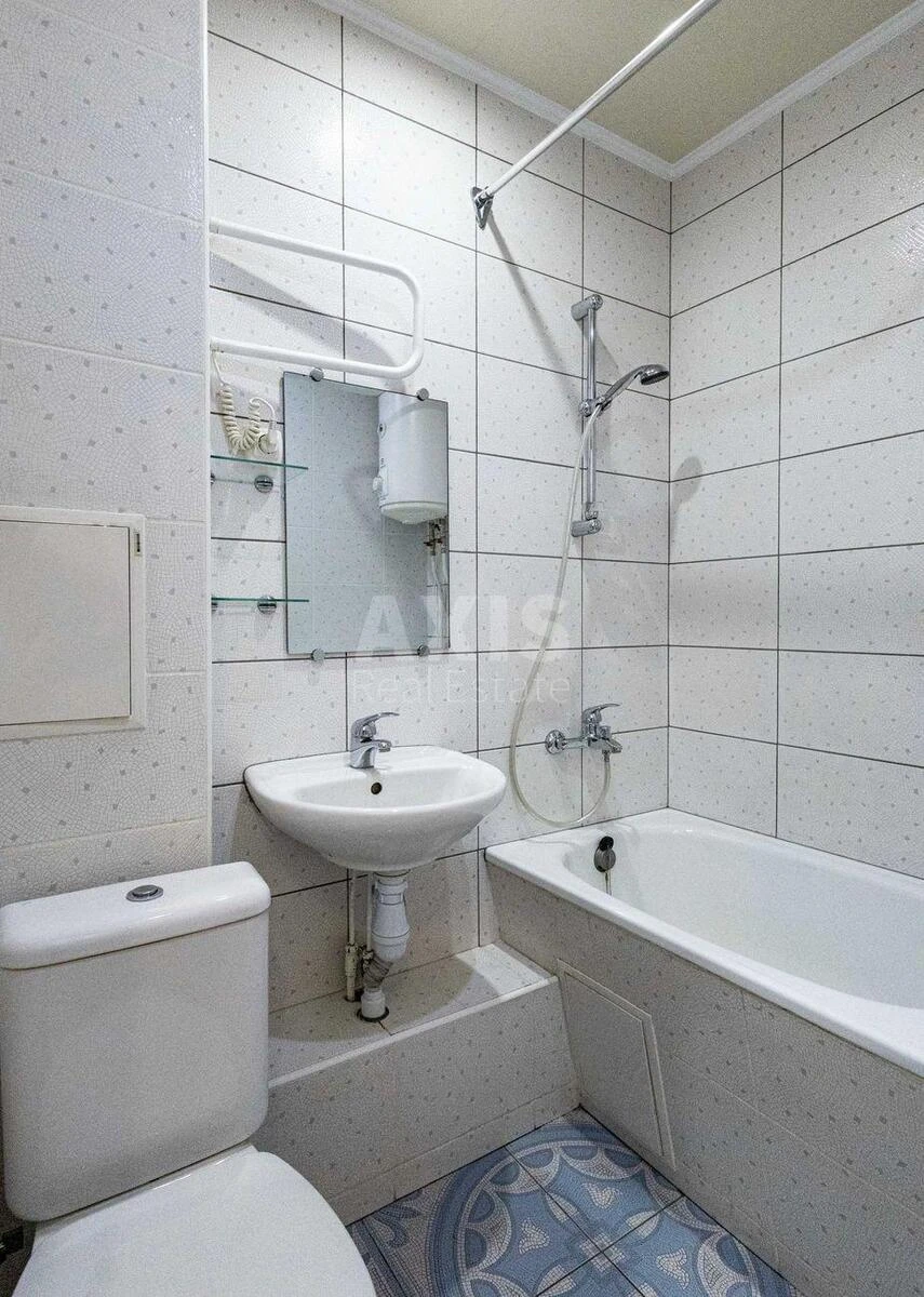 1k apartment vul. Bilorus'ka 15Б7008410