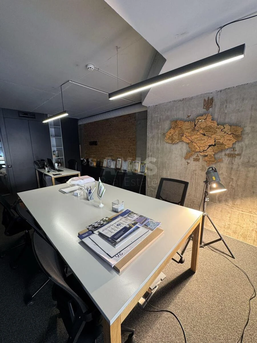 Office vul. Filatova Akademika 2/1, 340m2670206