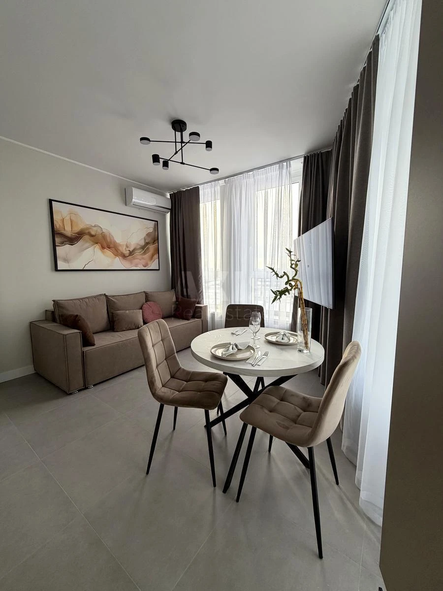 2k apartment pr-t Berestejskij 67654851