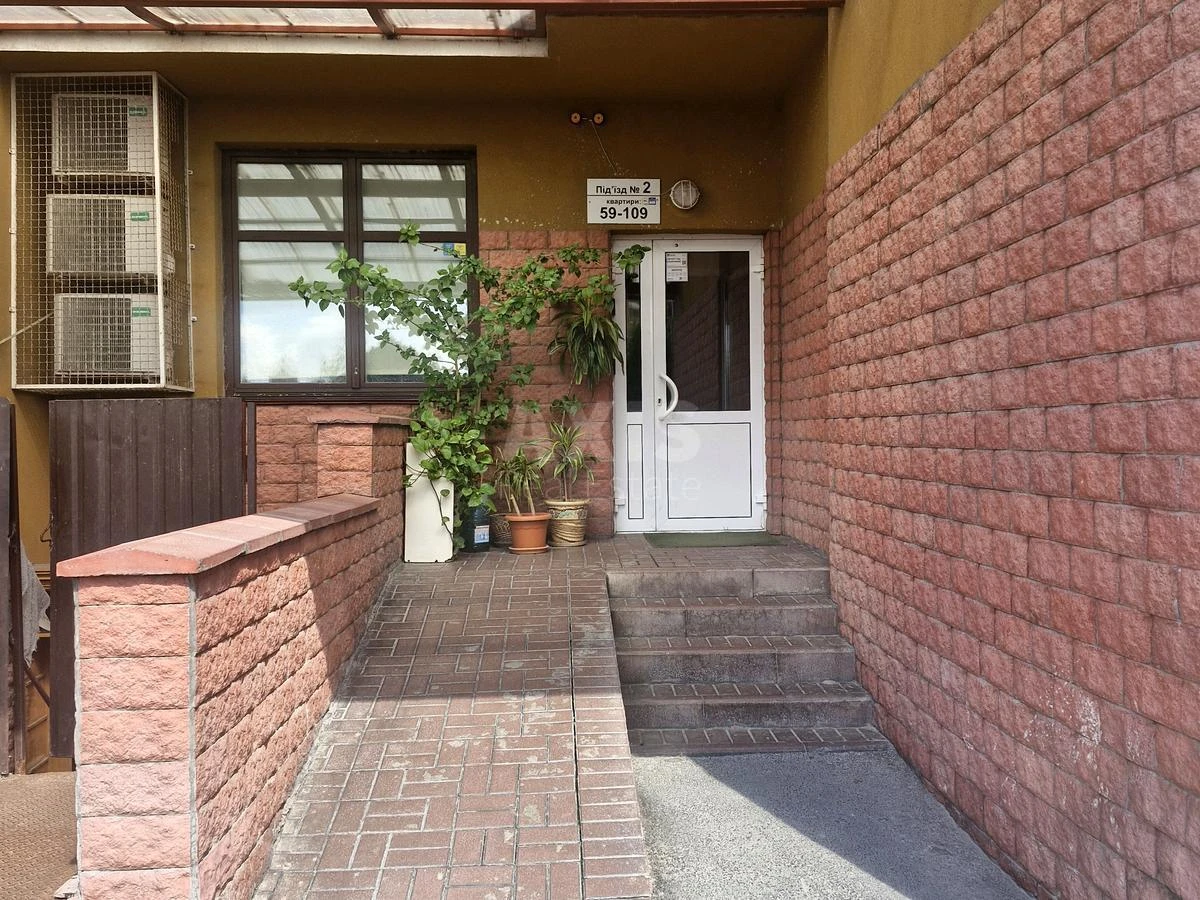3к квартира ул. Евгения Коновальца 32Б704239