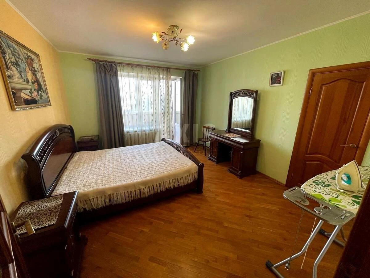 3k apartment vul. Ahmatovoi' Anny 31658139