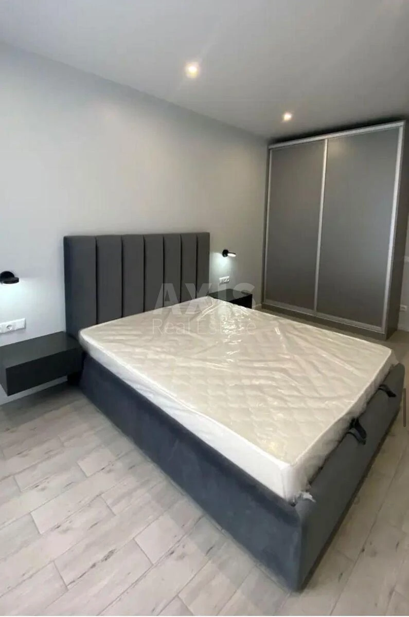 1k apartment bul. Ryl's'kogo Tadeja 1660985