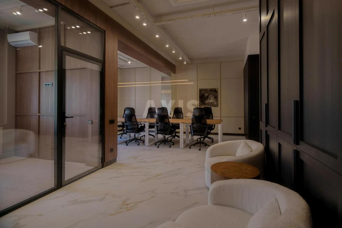 Office vul. Esplanadna 32В, 230m2679241