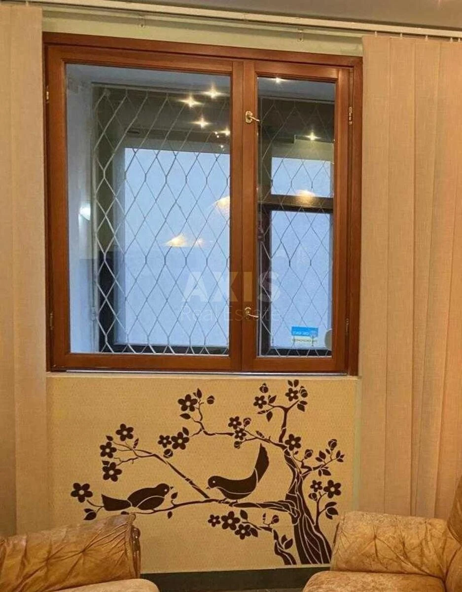 Офис ул. Джона Маккейна 9, 100м2530531