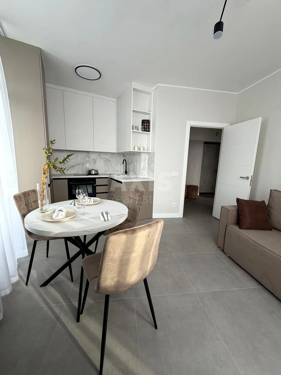 2k apartment pr-t Berestejskij 67654852