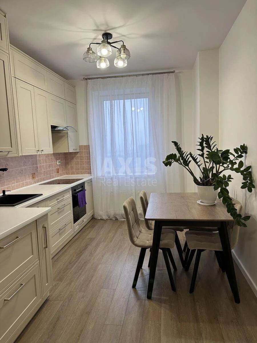 3k apartment nab. Dniprovs'ka 26Б