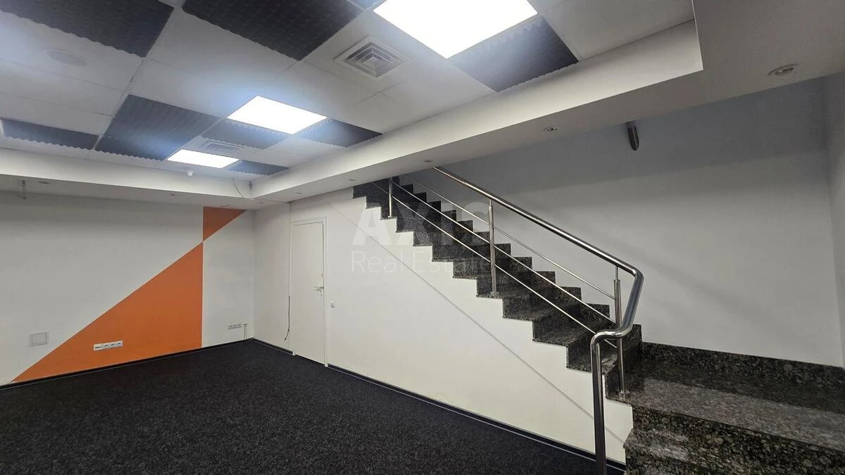 Office vul. Volodymyrs'ka 77, 301m2705076