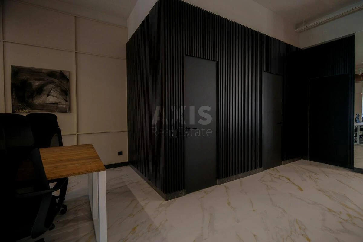 Office vul. Esplanadna 32В, 230m2679242
