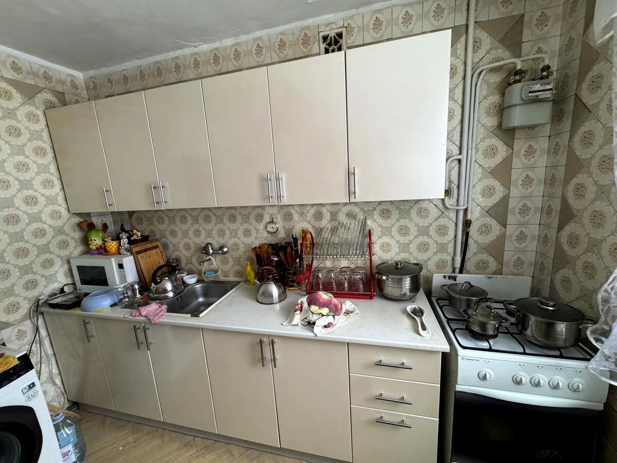 3к квартира пр-т Гонгадзе Георгия 9676630