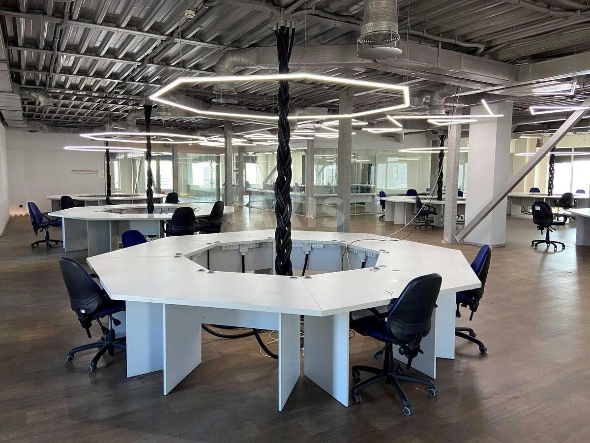 Office vul. Degtjarivs'ka 27Т, 700m27074222