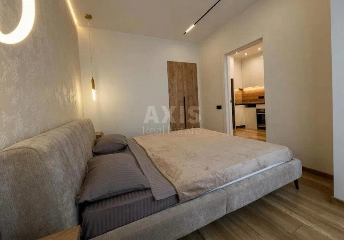 1k apartment nab. Dniprovs'ka 17К693323