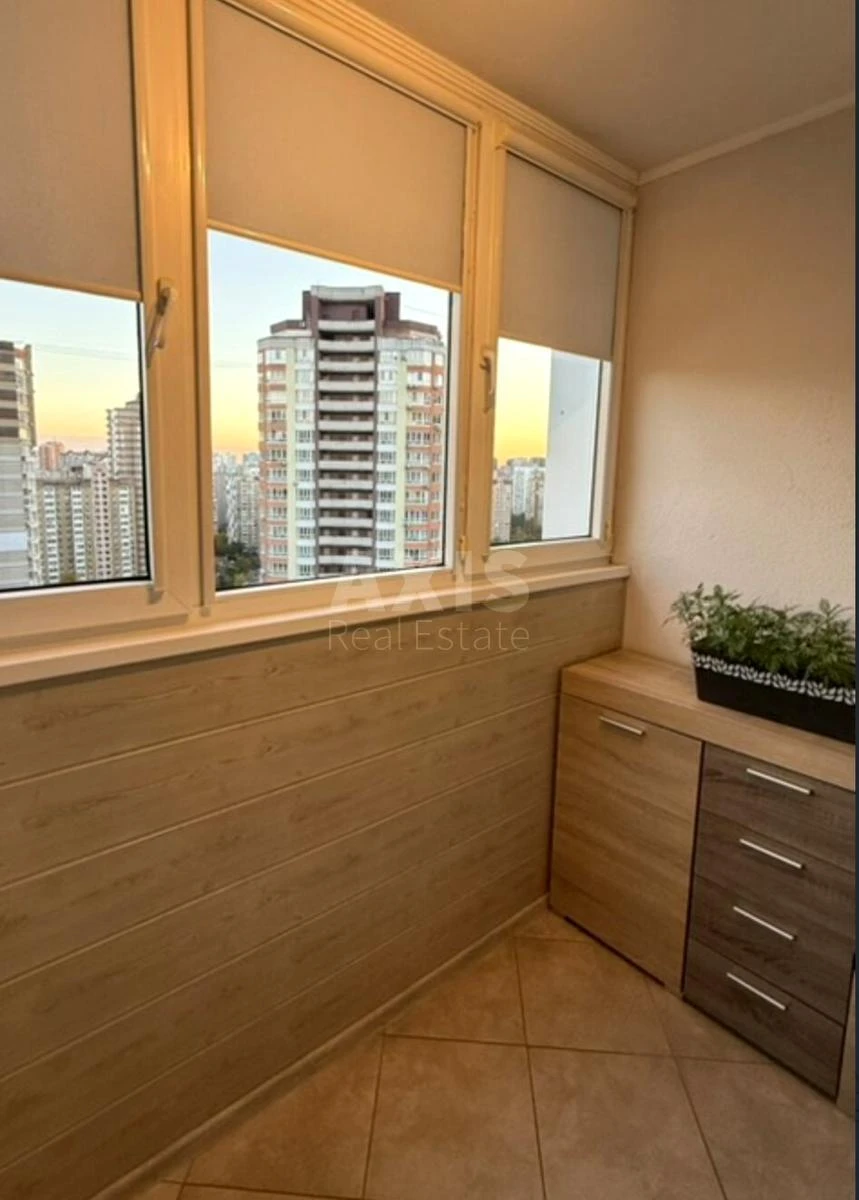 1k apartment vul. Urlivs'ka 24644545