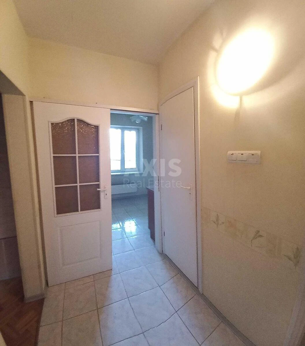 4k apartment vul. Revuc'kogo 136116013