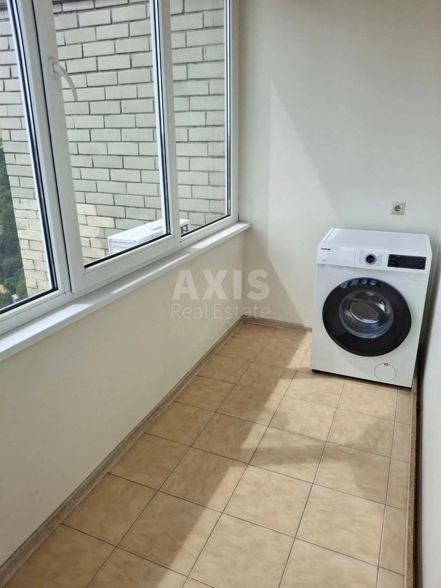 3k apartment vul. Staronavodnyc'ka 8Б6395512