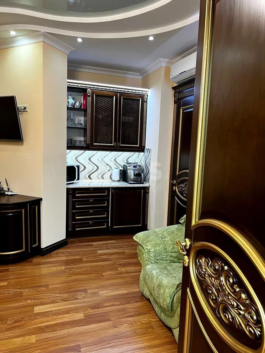Офіс вул. Євгена Коновальця 36В, 80м2