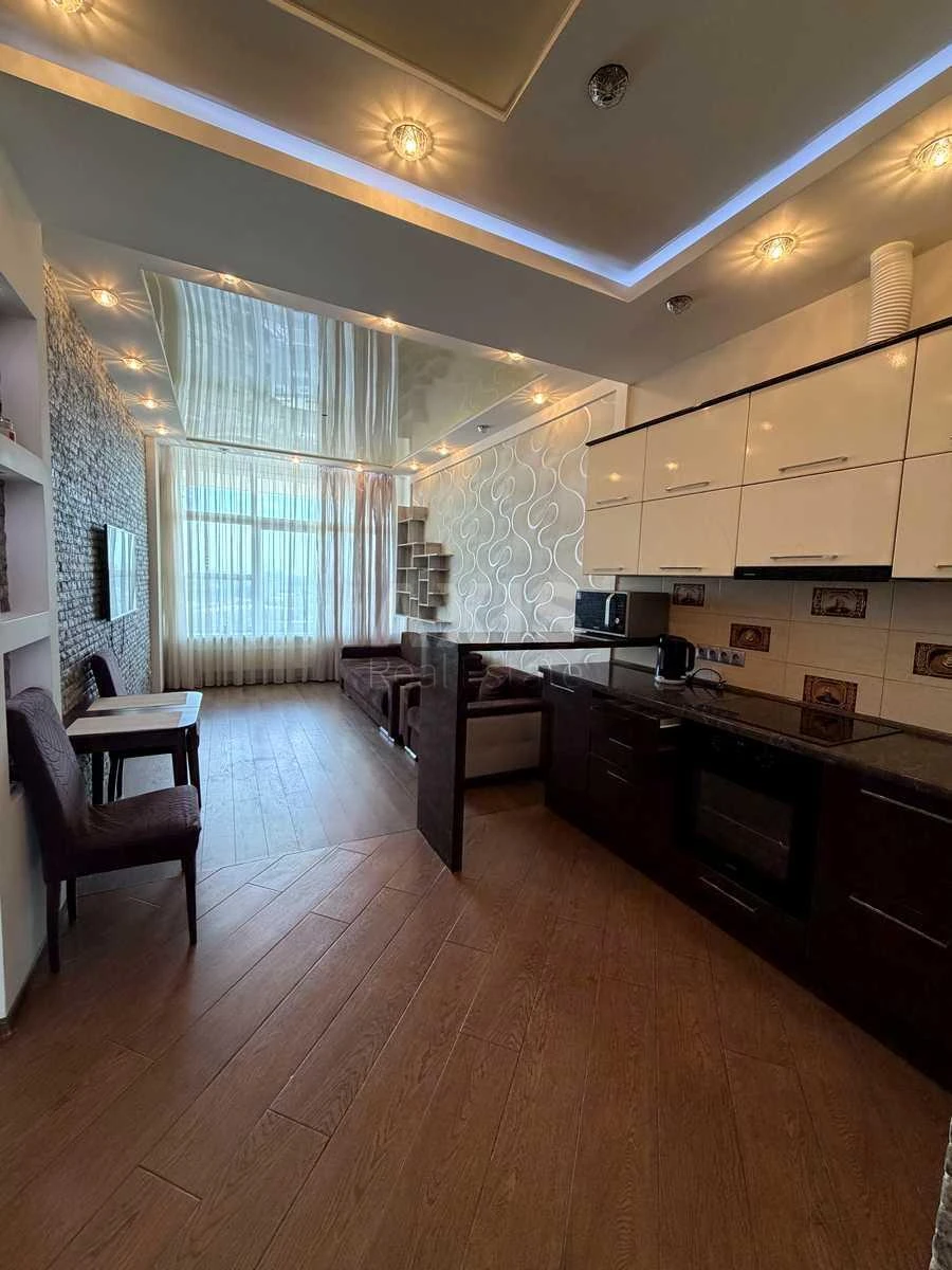 1k apartment vul. Parkovo-Syrec'ka 4В71369