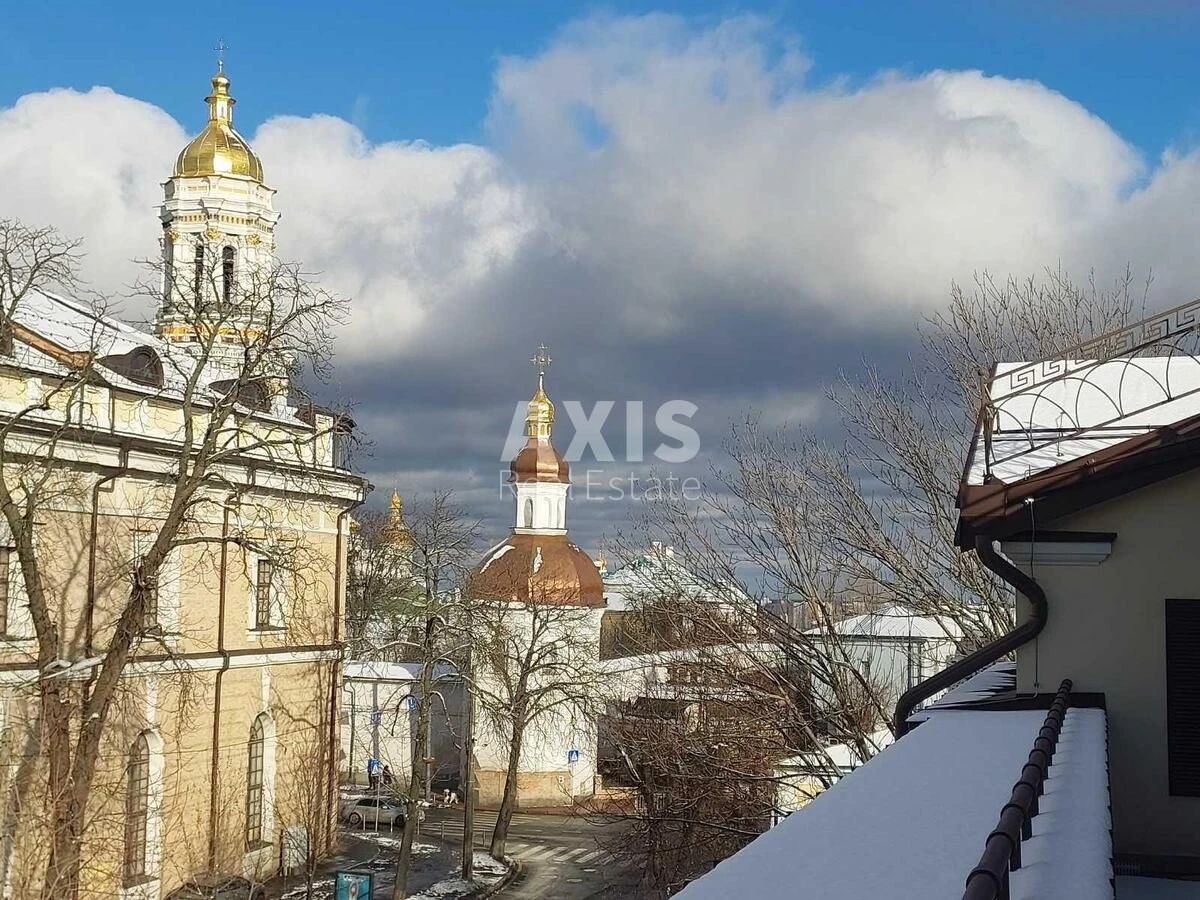 Office vul. Lavrs'ka 16, 950m250420