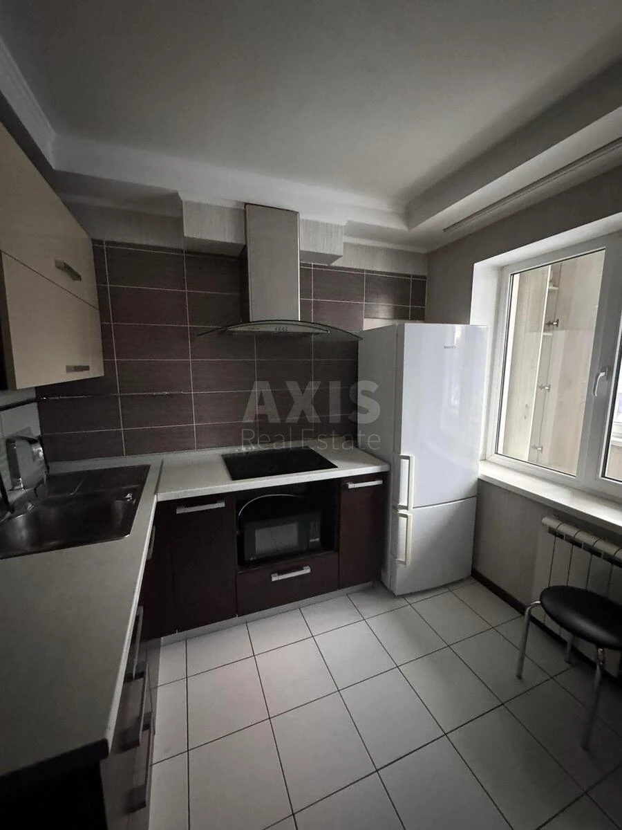 1к квартира пр-т Оболонский 3163621